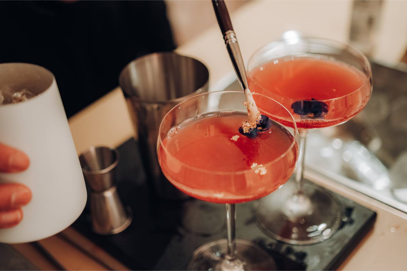 blattgold cocktail für ein boutique event