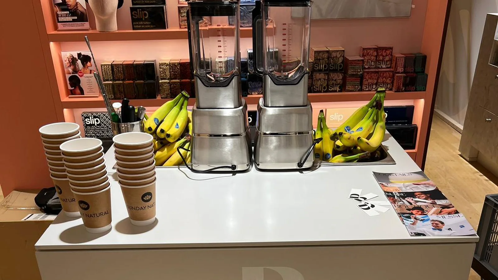 Mobile Smoothie-Bar von Dein Barkeeper für Sunday Natural in Berlin